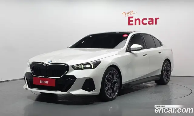 BMW 5 серия 2026 2.0 автомат (гидро), миниатюра 1 BMW 5 серия 2026 2.0 автомат (гидро), миниатюра 1