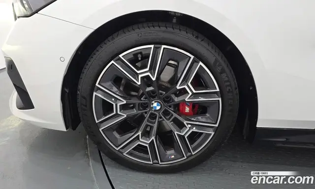 BMW 5 серия 2026 2.0 автомат (гидро), миниатюра 5 BMW 5 серия 2026 2.0 автомат (гидро), миниатюра 5
