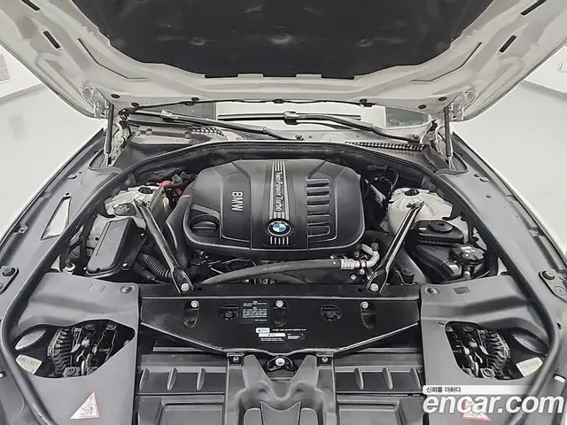BMW 6 серия 2016 3.0 автомат (гидро), миниатюра 5 BMW 6 серия 2016 3.0 автомат (гидро), миниатюра 5