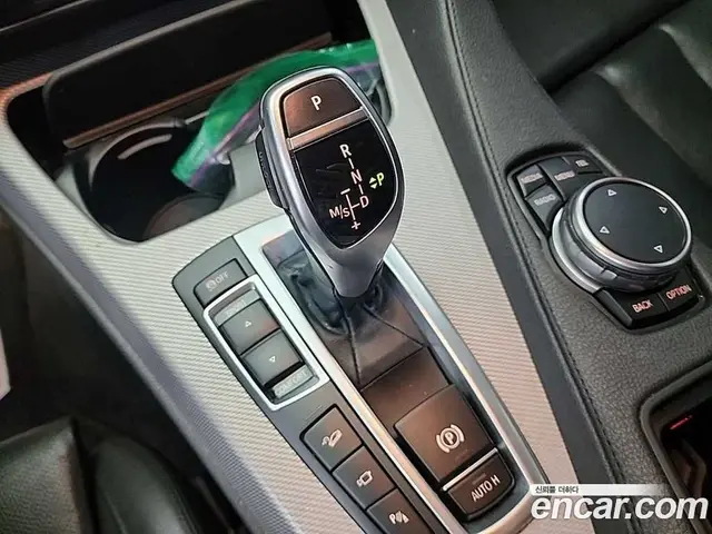 BMW 6 серия 2016 3.0 автомат (гидро), миниатюра 8 BMW 6 серия 2016 3.0 автомат (гидро), миниатюра 8