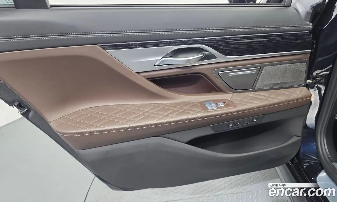 BMW 7 серия 2021 3.0 автомат (гидро), фото 15