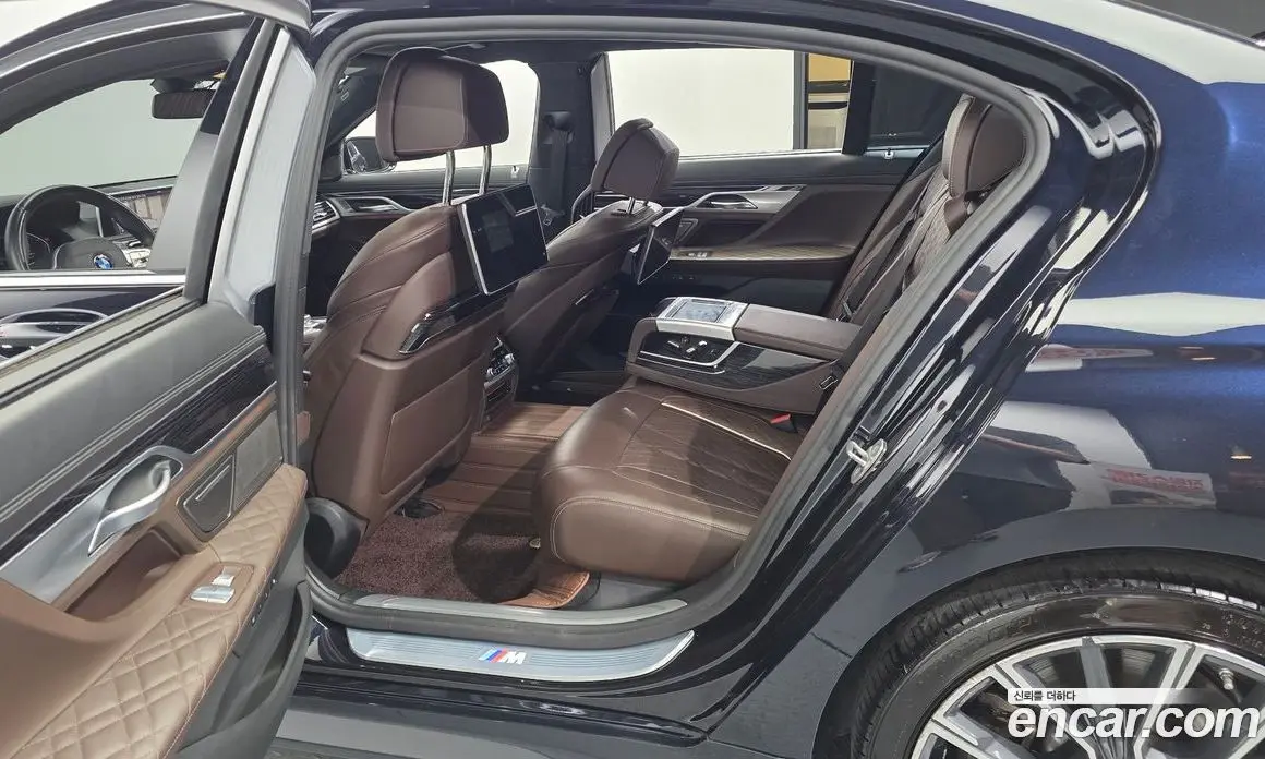 BMW 7 серия 2021 3.0 автомат (гидро), фото 17