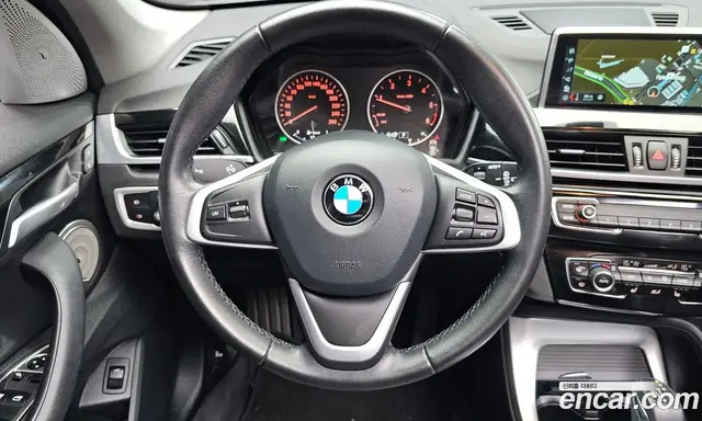 BMW X1 2017 2.0 автомат (гидро), миниатюра 12