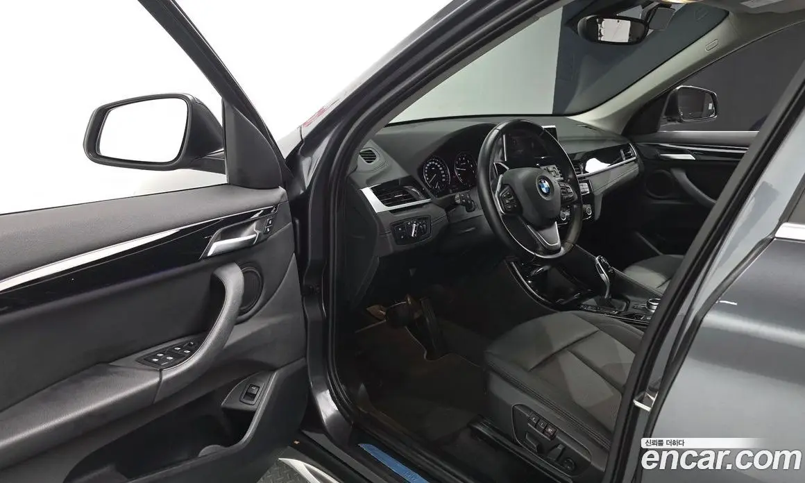 BMW X1 2022 2.0 автомат (гидро), фото 12