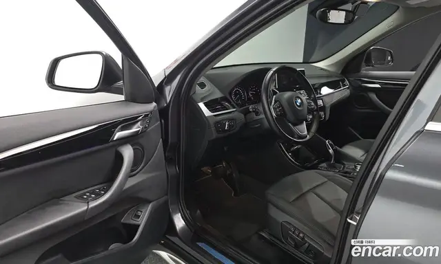 BMW X1 2022 2.0 автомат (гидро), миниатюра 12