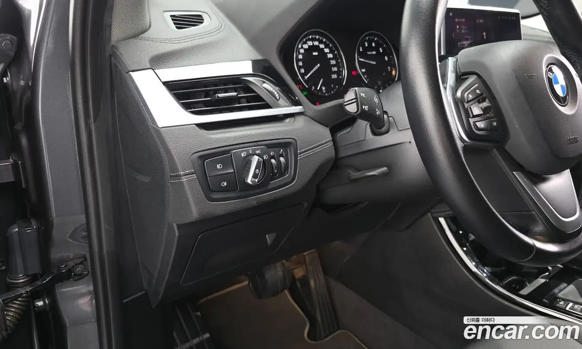 BMW X1 2022 2.0 автомат (гидро), фото 18