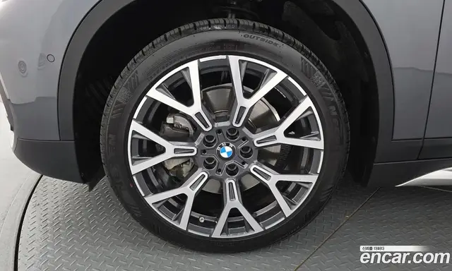 BMW X1 2022 2.0 автомат (гидро), миниатюра 4