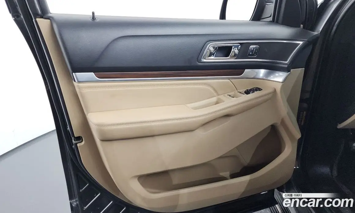 Ford Explorer 2017 3.5 автомат (гидро), фото 14 Ford Explorer 2017 3.5 автомат (гидро), фото 14