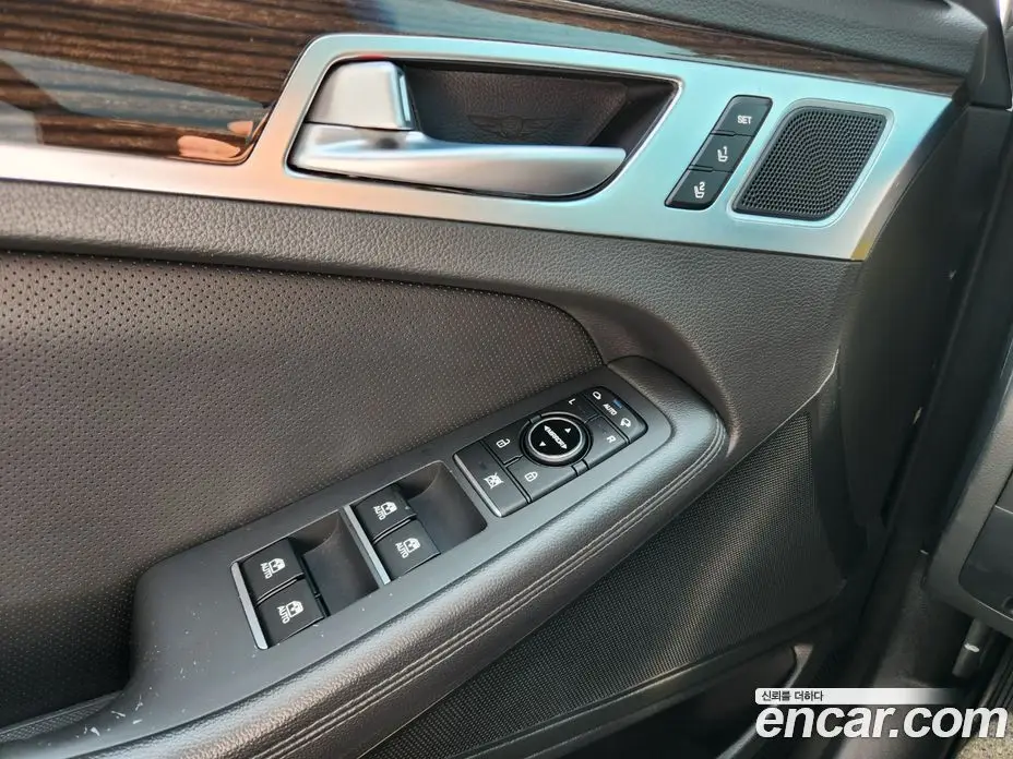 Genesis G80 2016 3.3 автомат (гидро), фото 18 Genesis G80 2016 3.3 автомат (гидро), фото 18