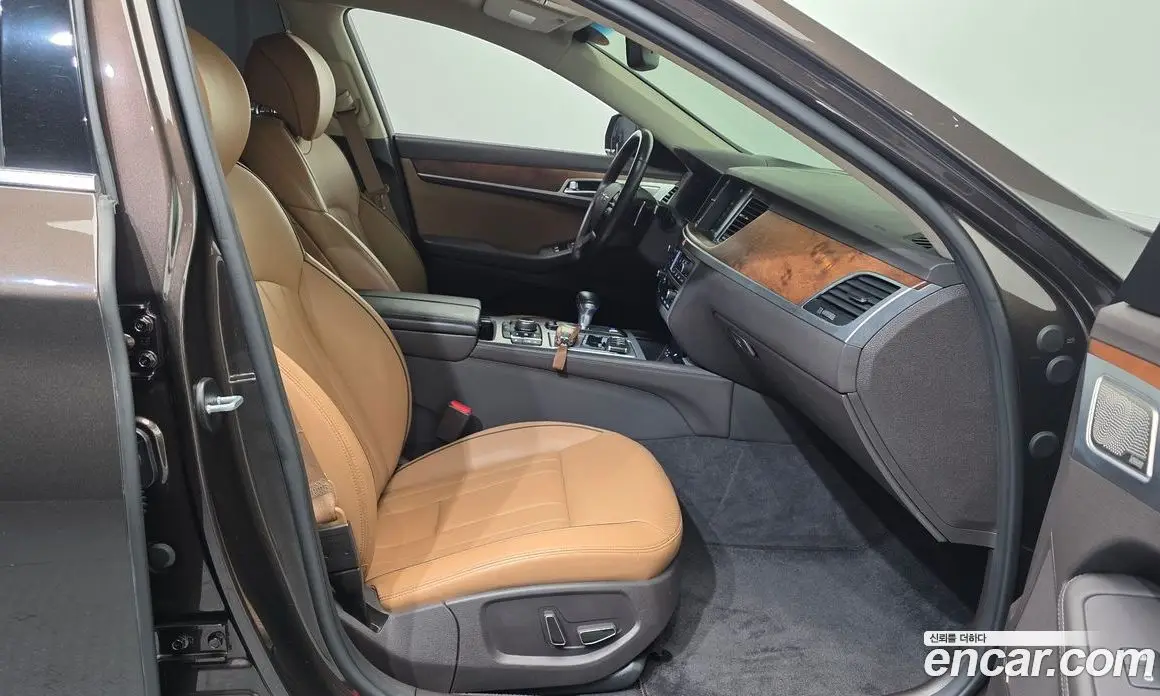 Genesis G80 2017 3.3 автомат (гидро), фото 16 Genesis G80 2017 3.3 автомат (гидро), фото 16