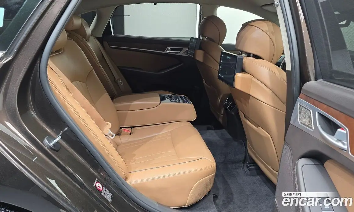 Genesis G80 2017 3.3 автомат (гидро), фото 17 Genesis G80 2017 3.3 автомат (гидро), фото 17
