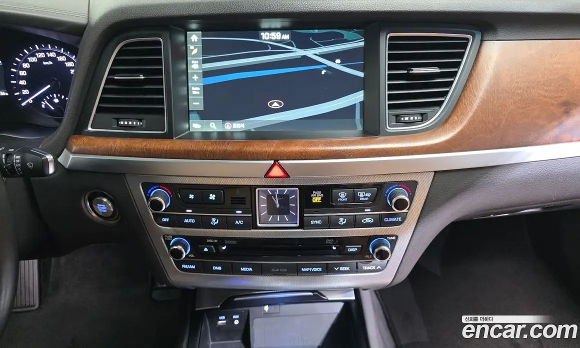 Genesis G80 2017 3.3 автомат (гидро), фото 20 Genesis G80 2017 3.3 автомат (гидро), фото 20