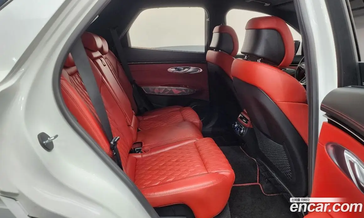 Genesis GV70 2022 2.5 автомат (гидро), фото 17 Genesis GV70 2022 2.5 автомат (гидро), фото 17
