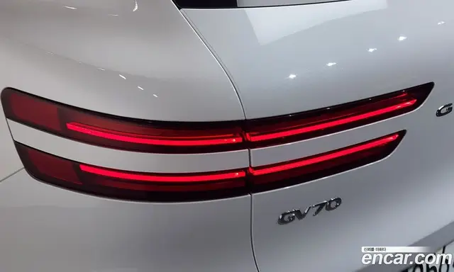 Genesis GV70 2022 2.5 автомат (гидро), миниатюра 9 Genesis GV70 2022 2.5 автомат (гидро), миниатюра 9