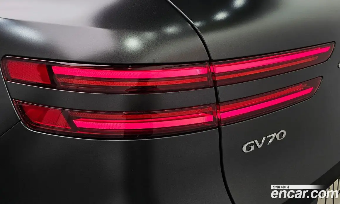 Genesis GV70 2024 3.5 автомат (гидро), фото 9