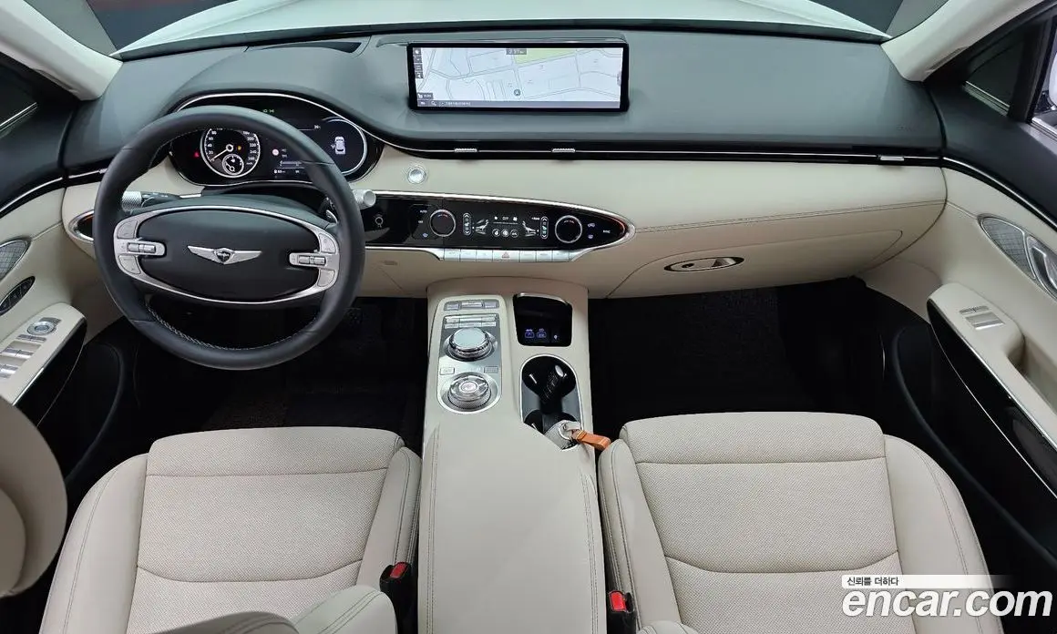 Genesis GV70 2024 2.5 автомат (гидро), фото 7 Genesis GV70 2024 2.5 автомат (гидро), фото 7