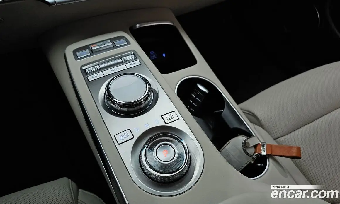 Genesis GV70 2024 2.5 автомат (гидро), фото 9 Genesis GV70 2024 2.5 автомат (гидро), фото 9
