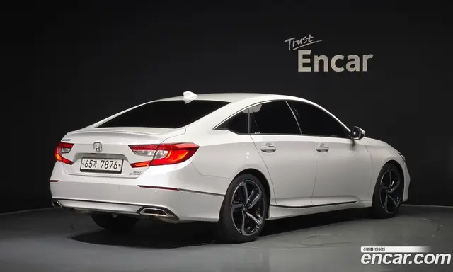 Honda Accord 2018 2.0 автомат (гидро), миниатюра 2