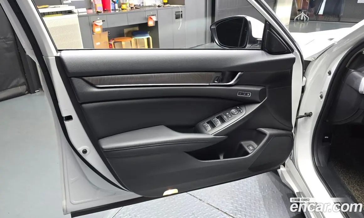 Honda Accord 2018 2.0 автомат (гидро), фото 14