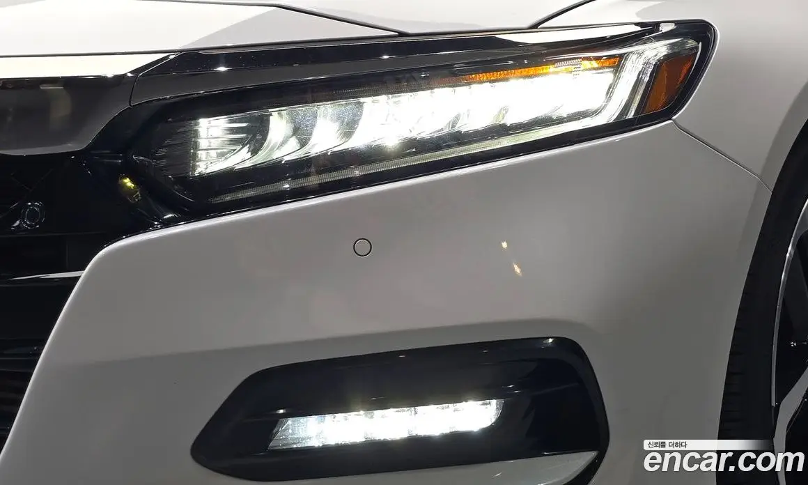 Honda Accord 2018 2.0 автомат (гидро), фото 8
