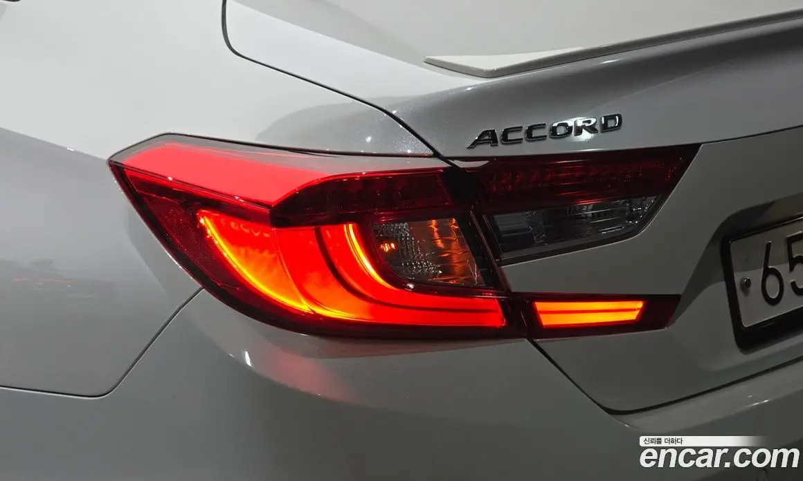Honda Accord 2018 2.0 автомат (гидро), фото 9