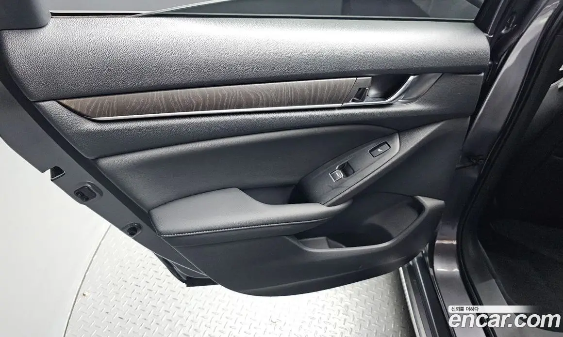 Honda Accord 2020 2.0 автомат (гидро), фото 15