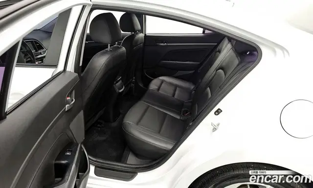 Hyundai Avante 2017 1.6 автомат (гидро), миниатюра 11 Hyundai Avante 2017 1.6 автомат (гидро), миниатюра 11