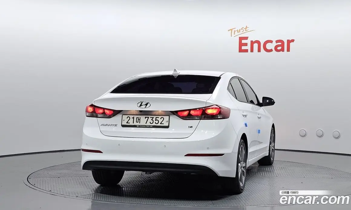 Hyundai Avante 2017 1.6 автомат (гидро), фото 4 Hyundai Avante 2017 1.6 автомат (гидро), фото 4