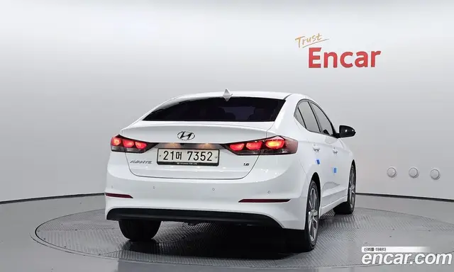 Hyundai Avante 2017 1.6 автомат (гидро), миниатюра 4 Hyundai Avante 2017 1.6 автомат (гидро), миниатюра 4