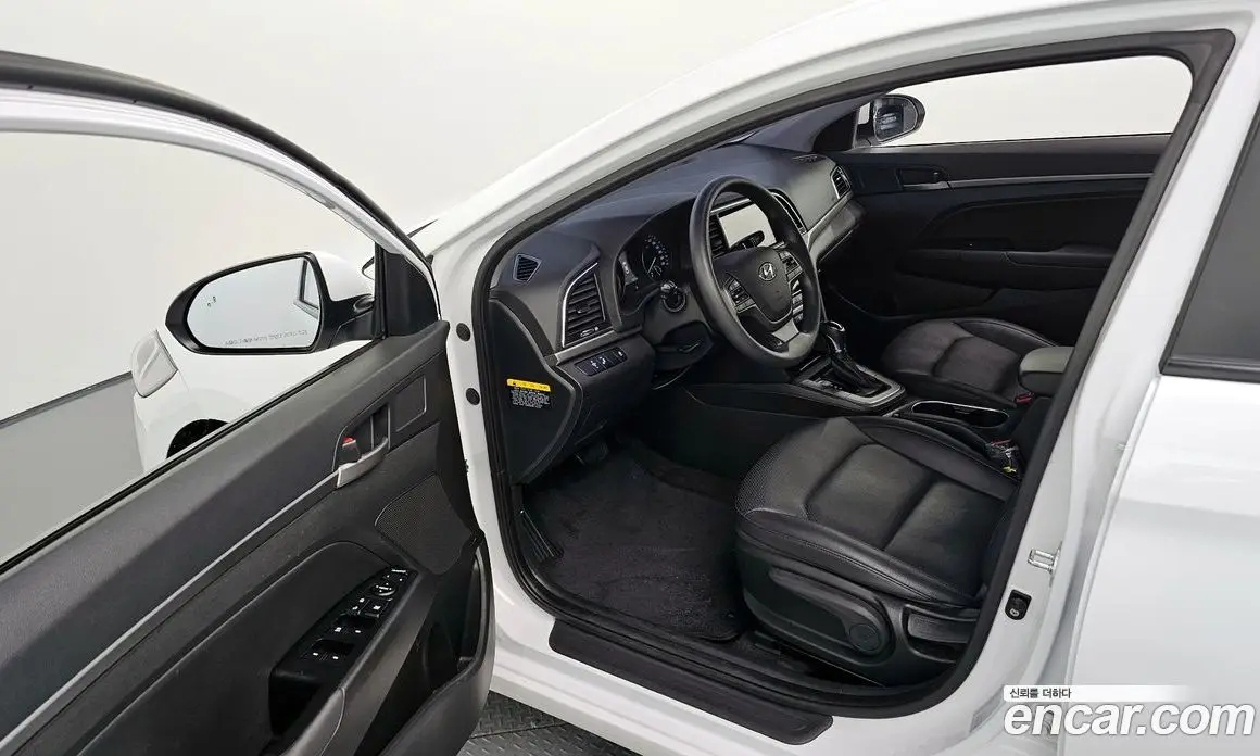 Hyundai Avante 2017 1.6 автомат (гидро), фото 10 Hyundai Avante 2017 1.6 автомат (гидро), фото 10