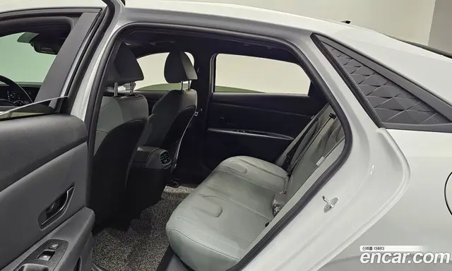 Hyundai Avante 2023 1.6 автомат (гидро), миниатюра 12