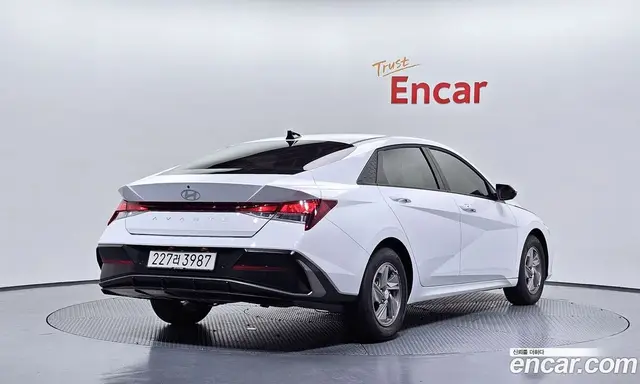 Hyundai Avante 2024 1.6 автомат (гидро), миниатюра 2 Hyundai Avante 2024 1.6 автомат (гидро), миниатюра 2