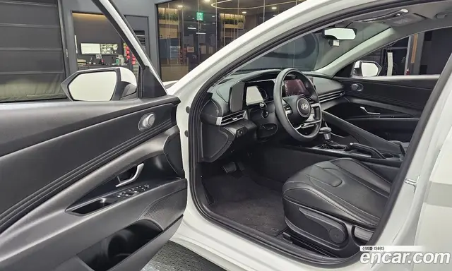 Hyundai Avante 2024 1.6 автомат (гидро), миниатюра 10 Hyundai Avante 2024 1.6 автомат (гидро), миниатюра 10