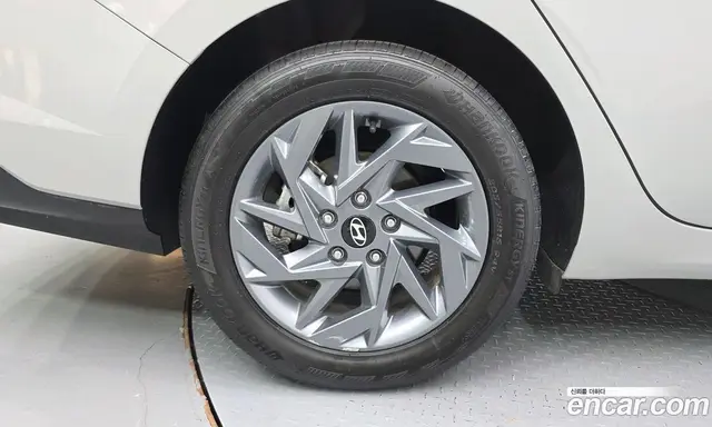 Hyundai Avante 2024 1.6 автомат (гидро), миниатюра 5 Hyundai Avante 2024 1.6 автомат (гидро), миниатюра 5
