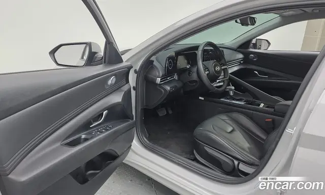 Hyundai Avante 2024 1.6 автомат (гидро), миниатюра 10 Hyundai Avante 2024 1.6 автомат (гидро), миниатюра 10