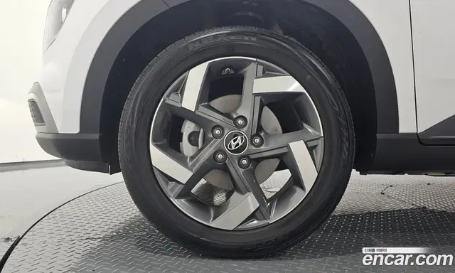 Hyundai Venue 2023 1.6 автомат (гидро), миниатюра 5 Hyundai Venue 2023 1.6 автомат (гидро), миниатюра 5