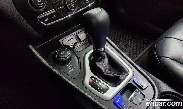 Jeep Cherokee 2018 2.4 автомат (гидро), миниатюра 12
