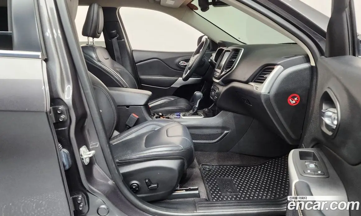 Jeep Cherokee 2018 2.4 автомат (гидро), фото 16 Jeep Cherokee 2018 2.4 автомат (гидро), фото 16