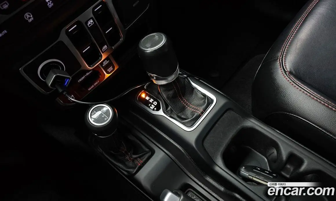 Jeep Wrangler 2020 2.0 автомат (гидро), фото 9