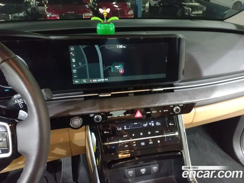 Kia Carnival 2023 3.5 автомат (гидро), фото 11