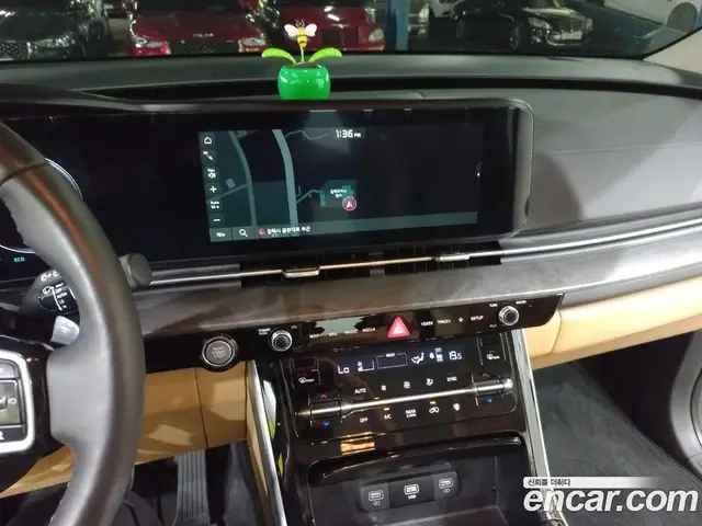Kia Carnival 2023 3.5 автомат (гидро), миниатюра 11