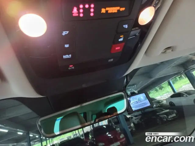 Kia Carnival 2023 3.5 автомат (гидро), миниатюра 12