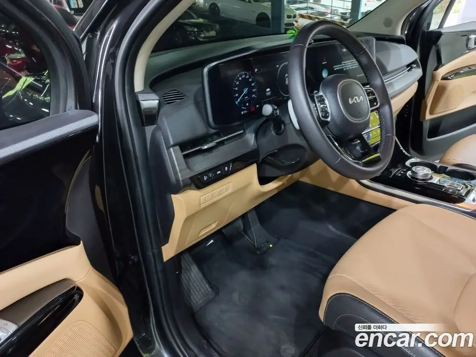 Kia Carnival 2023 3.5 автомат (гидро), фото 16