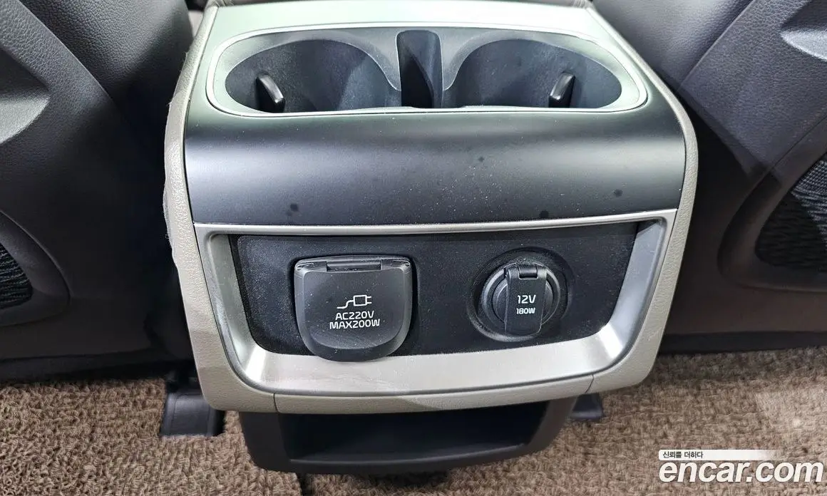 Kia Carnival 2025 2.2 автомат (гидро), фото 32 Kia Carnival 2025 2.2 автомат (гидро), фото 32