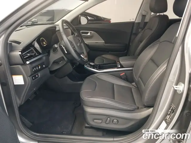 Kia Niro 2022 автомат (гидро), миниатюра 9
