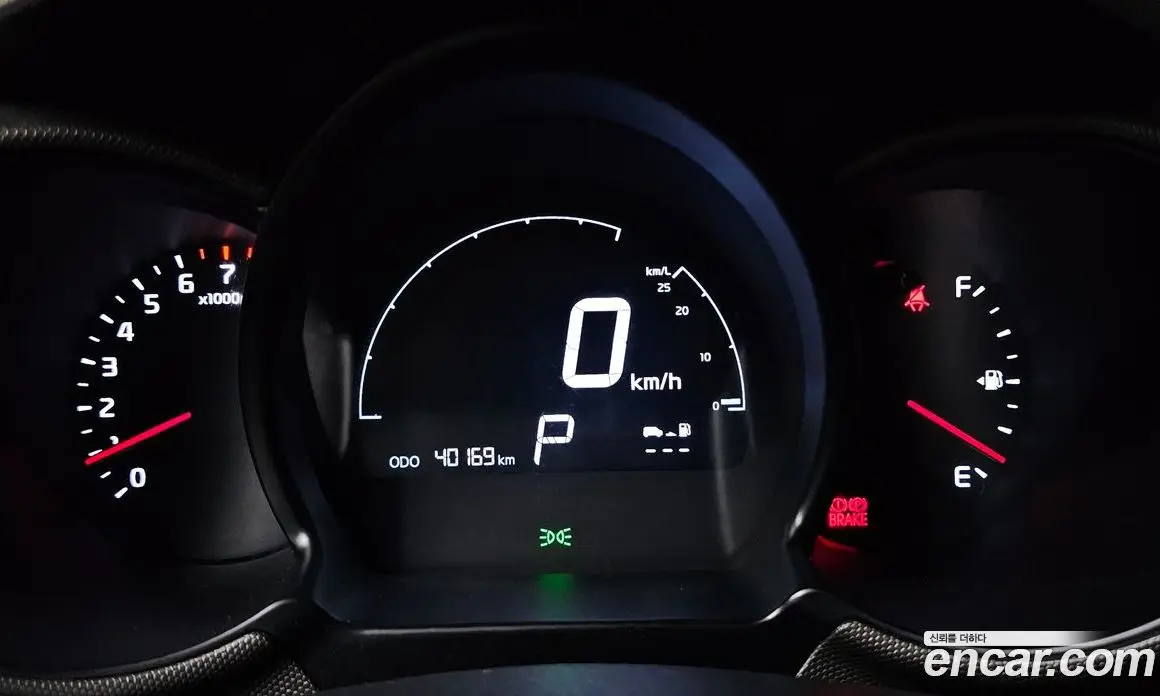 Kia Ray 2018 1.0 автомат (гидро), фото 8
