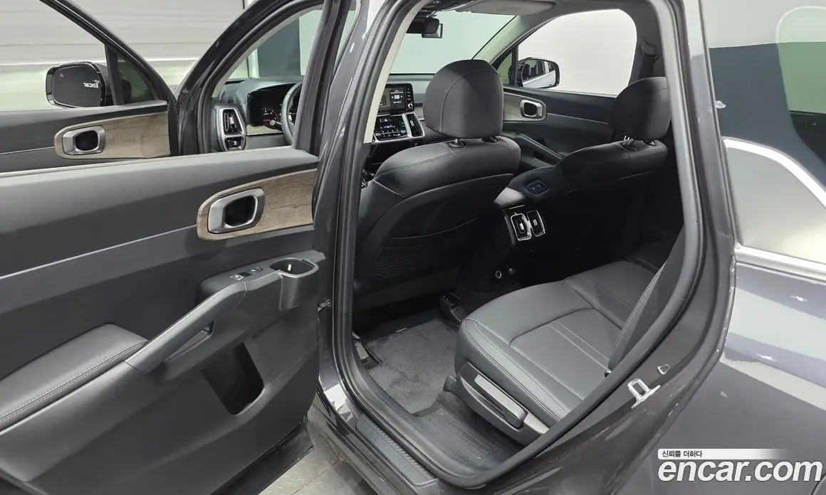 Kia Sorento 2023 2.2 автомат (гидро), фото 17 Kia Sorento 2023 2.2 автомат (гидро), фото 17