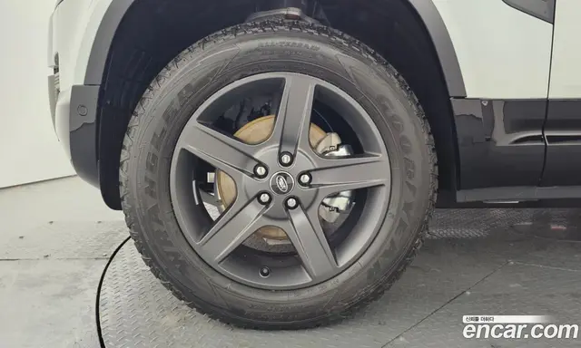 Land Rover Defender 2025 3.0 автомат (гидро), миниатюра 9 Land Rover Defender 2025 3.0 автомат (гидро), миниатюра 9