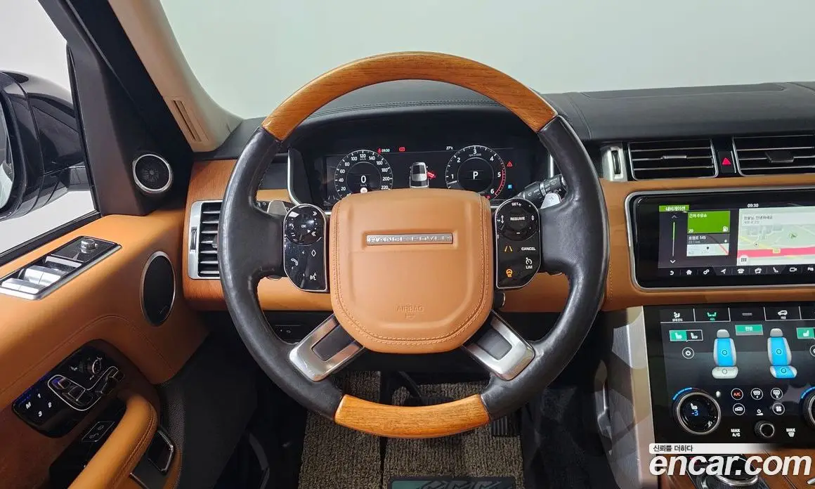 Land Rover Range Rover 2018 4.4 автомат (гидро), фото 17