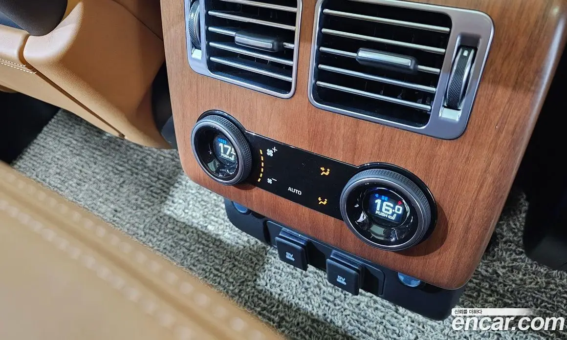 Land Rover Range Rover 2018 4.4 автомат (гидро), фото 23